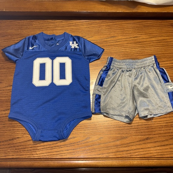 Nike Other - Toddler boys Nike UK football set